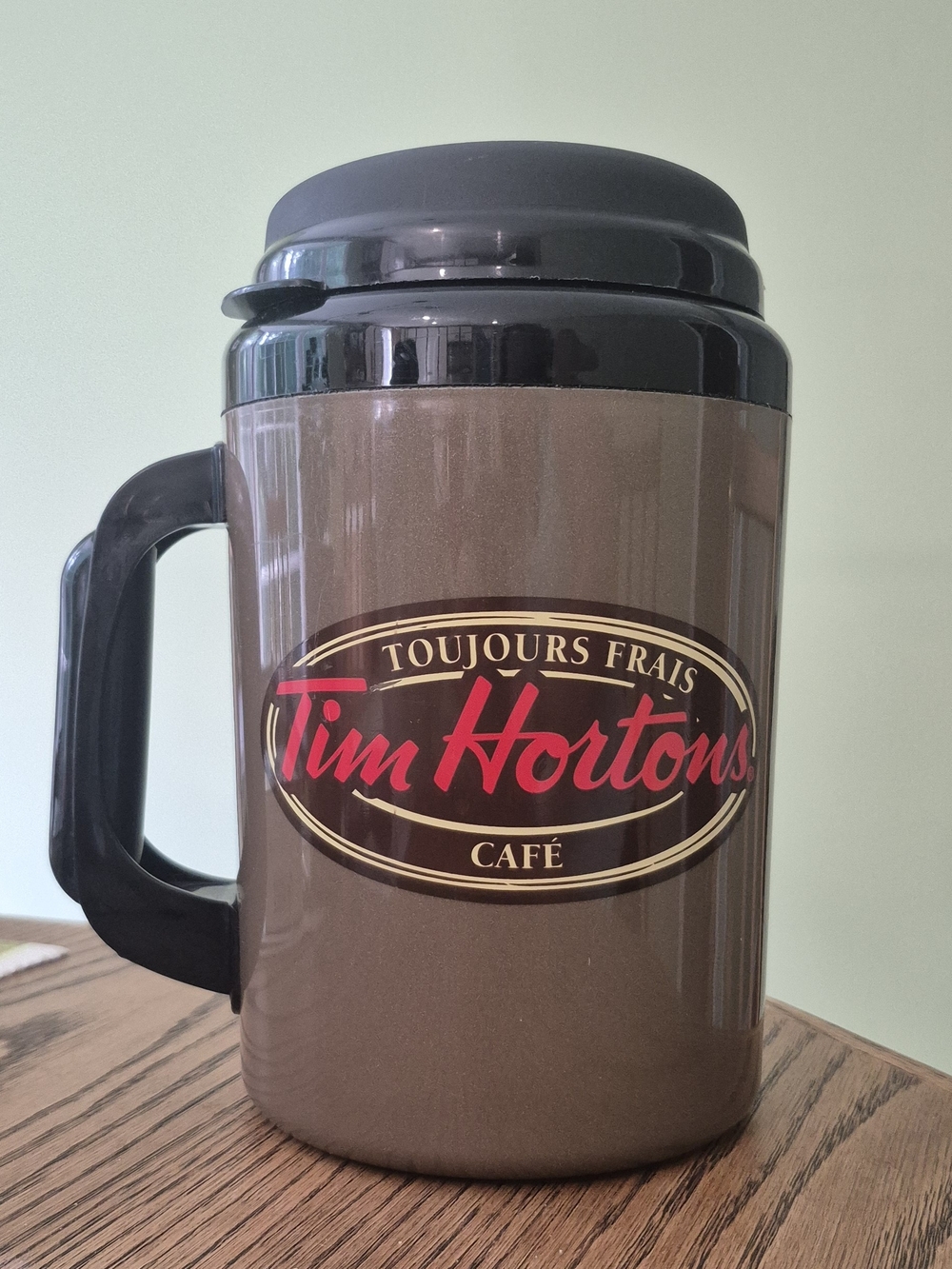 Tim Hortons Coffee Aladdin Plastic Jumbo 64oz Travel Mug Thermos